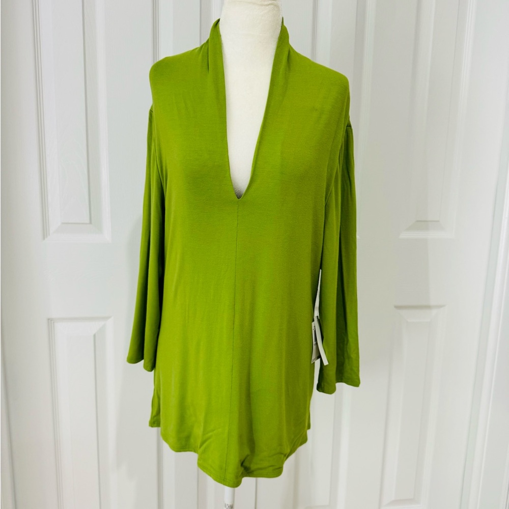NWT XL Green Women's Top soft jersey material comfy